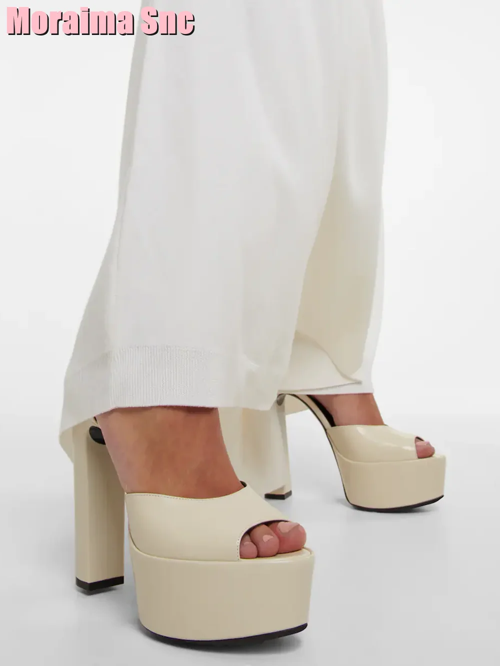 Block Heel Ankle Boots - รองเท้าแตะส้นตึกหนังสิทธิบัตรเปิดนิ้วเท้ารองเท้าผู้หญิงเซ็กซี่สายรัดข้อเท้าหนาและฤดูร้อนแฟชั่นส้นหนาใหม่ล่าสุดสีพื้นเรียบ