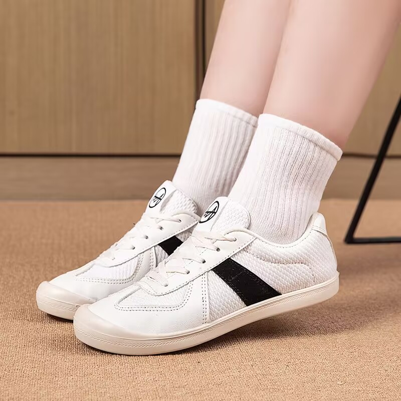 รองเท้ากีฬาผู้หญิง รองเท้าลำลอ - Women Shoes Tennis บทวิจารณ์และราคา