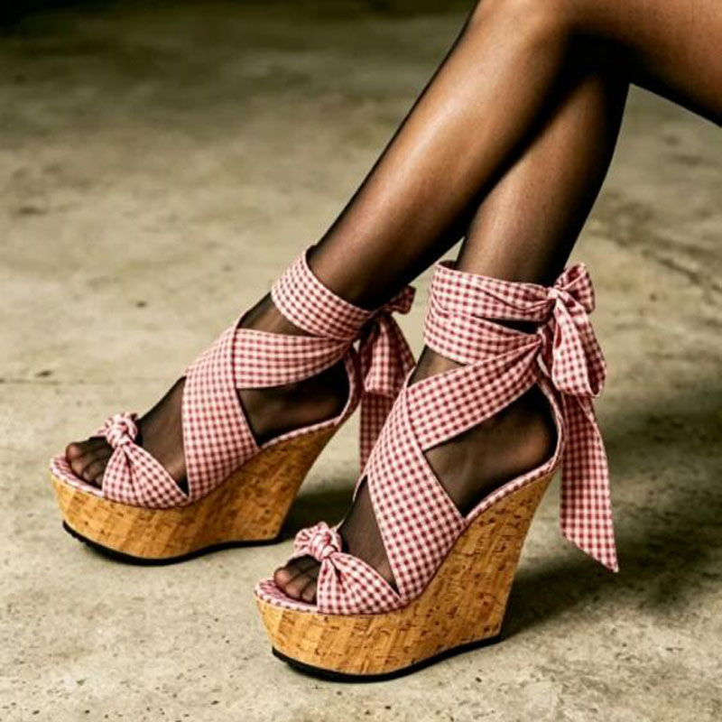 รองเท้าแตะส้นเตารีดผ้าไหมลายตา - Cork Wedge Sandal บทวิจารณ์และราคา