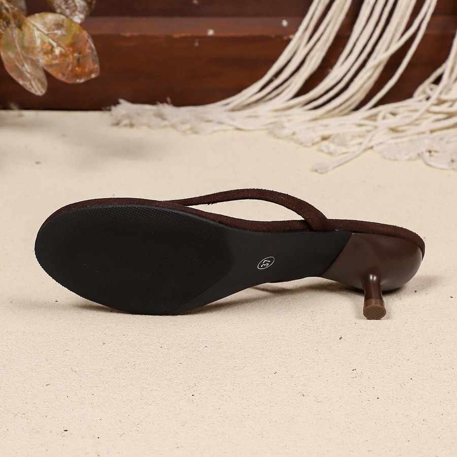 รองเท้าส้นเตี้ยแบบสวม หนังกลับ - Thong Flat Sandal บทวิจารณ์และราคา