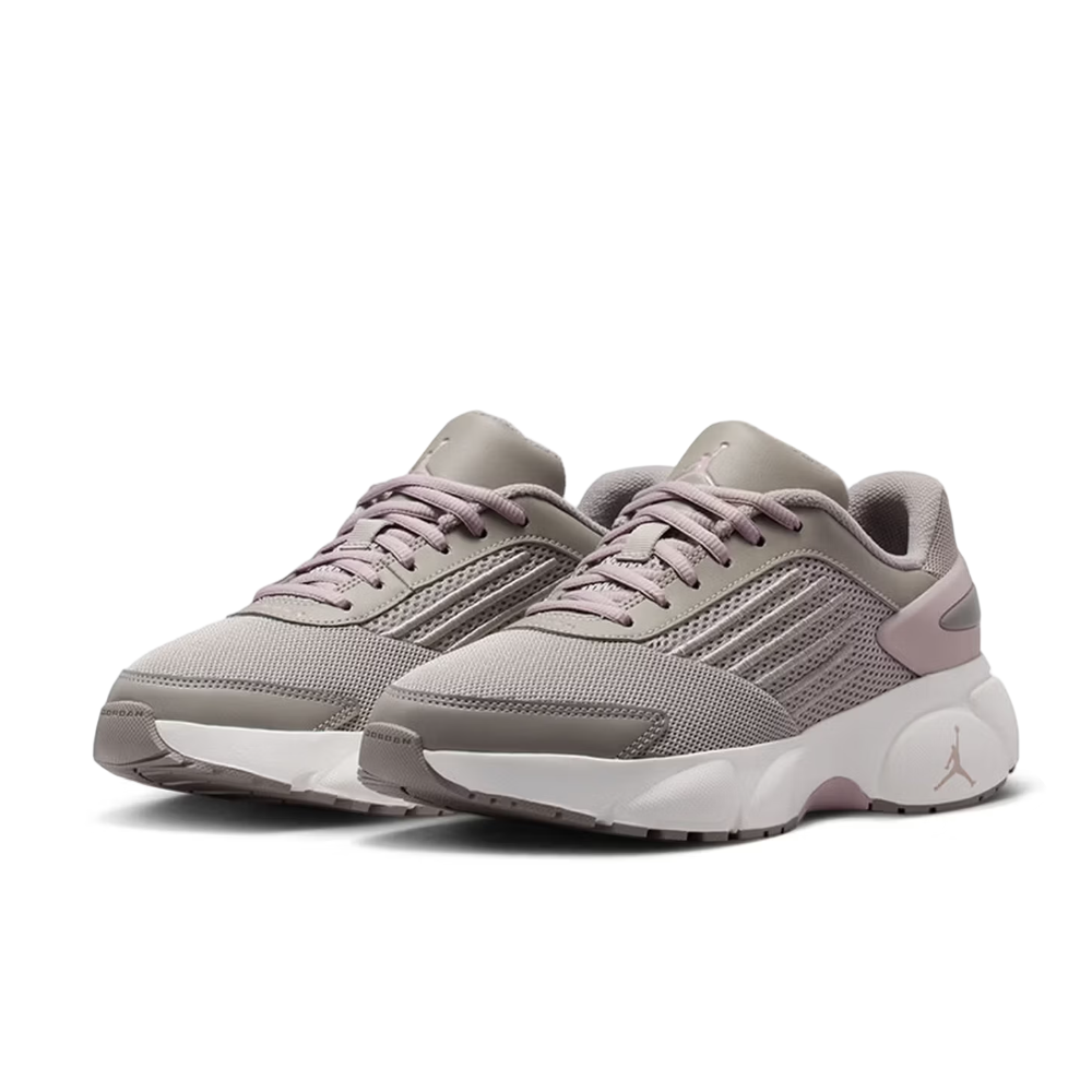 ไนกี้ จอร์แดน ทรันเนอร์ โฟลว์: - Women'S Shoes Nike Jordan บทวิจารณ์และราคา